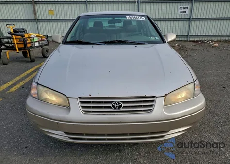 1998 Toyota Camry Ce из США, поврежденный, VIN 4T1BG22K0WU270101